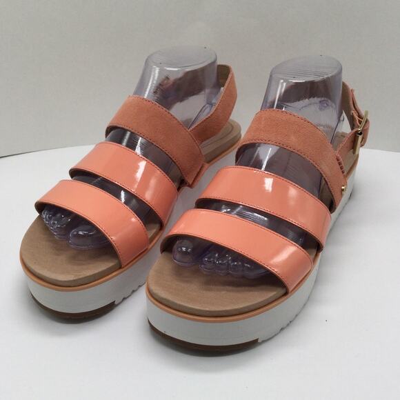 UGG Braelynn Patent Leather Platform Sandal Womens 9 - Picture 1 of 9